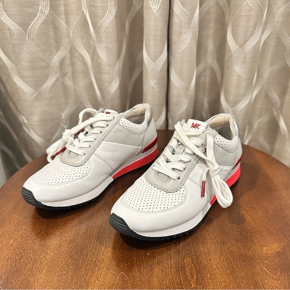 Michael Kors Allie Trainer Women’s Size 7M White Upper Leather - Picture 1 of 12